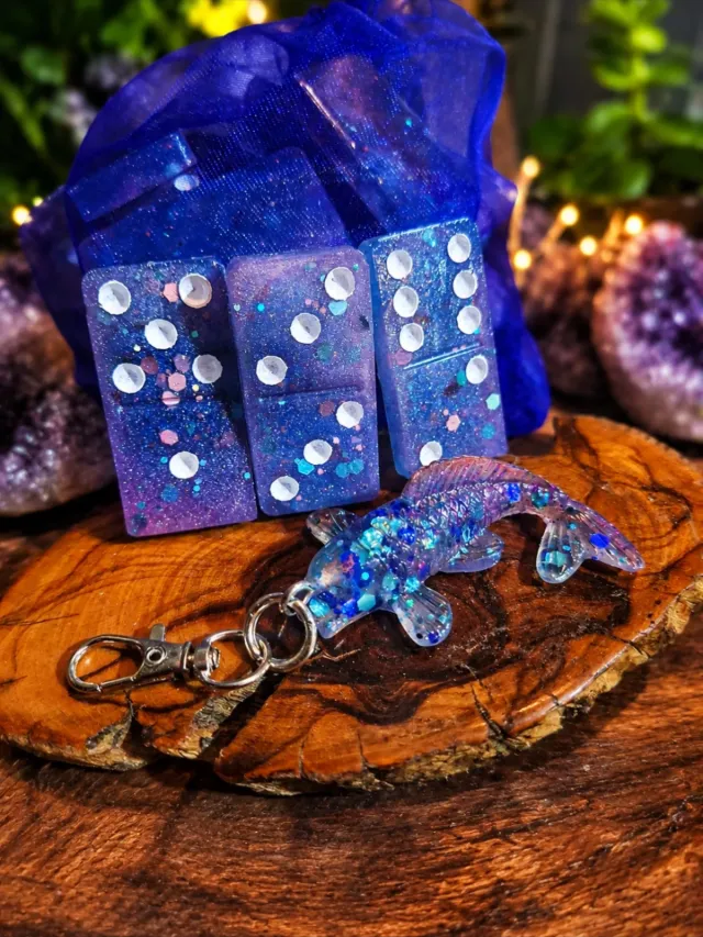 Lilac galaxy domino set